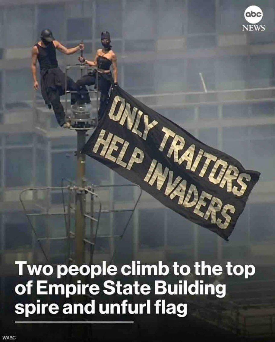 Invaders still.jpg