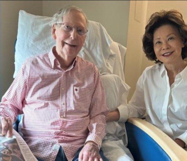 Mitch McConnell No 2.jpg