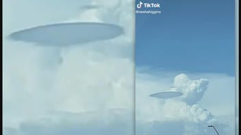 Fact Check: Disc Spotted In Arizona Sky Was NOT Unknown Object But A Lenticular Cloud