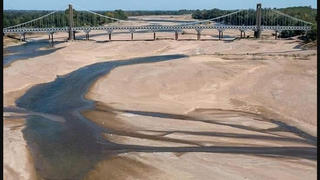 Fact Check: Loire River Did NOT 'Run Dry' -- Photo Shows A Dry Branch Of The Loire But Not The Main Channel