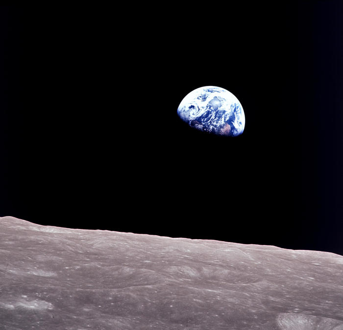 apollo08_earthrise.jpg