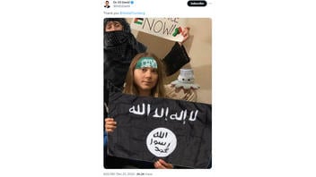 Fact Check: Greta Thunberg Did NOT Wear Hamas Headband, Hold ISIS Flag In Photo 