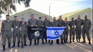 Fact Check: FAKED Photo Shows Israeli Military Personnel Holding ISIS Flag
