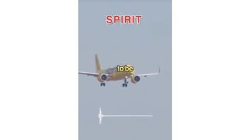 Fact Check: FAKE Audio Shows Spirit 861 Pilot Landing Donor Heart Despite President on Runway