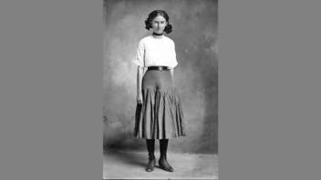 Fact Check: Photo Does NOT Show "Lady Ghost" Margaret Lee, The Abilene Teacher Who Purportedly Avenged Her Students Killed By Raiders in 1871