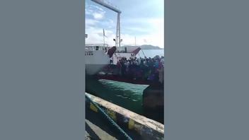 Fact Check: Video Does Not Show Israelis Storming Ship To Flee To Cyprus -- It's From Philippines