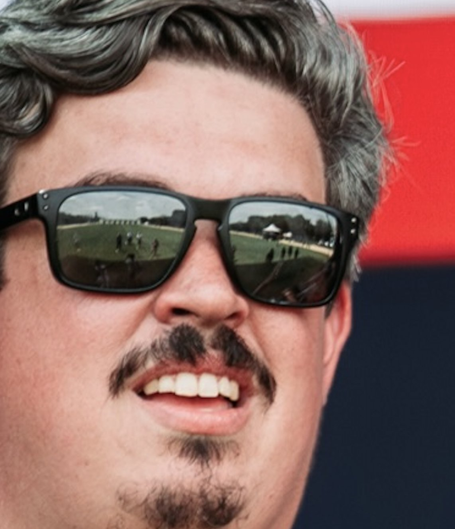 Mirrorglasses.png
