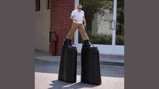 Fact Check: FAKE Video Shows Robert De Niro Walking In Supertall Black Platform Boots