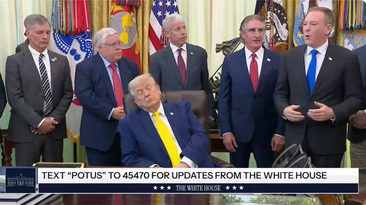 Trump sleeping.jpg
