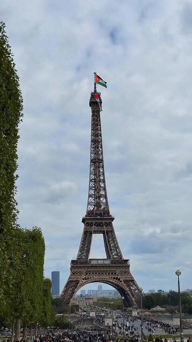 tower flag.jpg